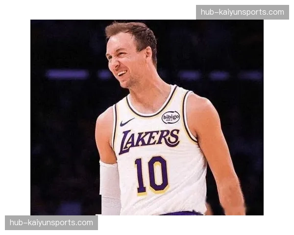 肯纳德场均40.1分钟出场 湖人对其外线火力依赖度增加